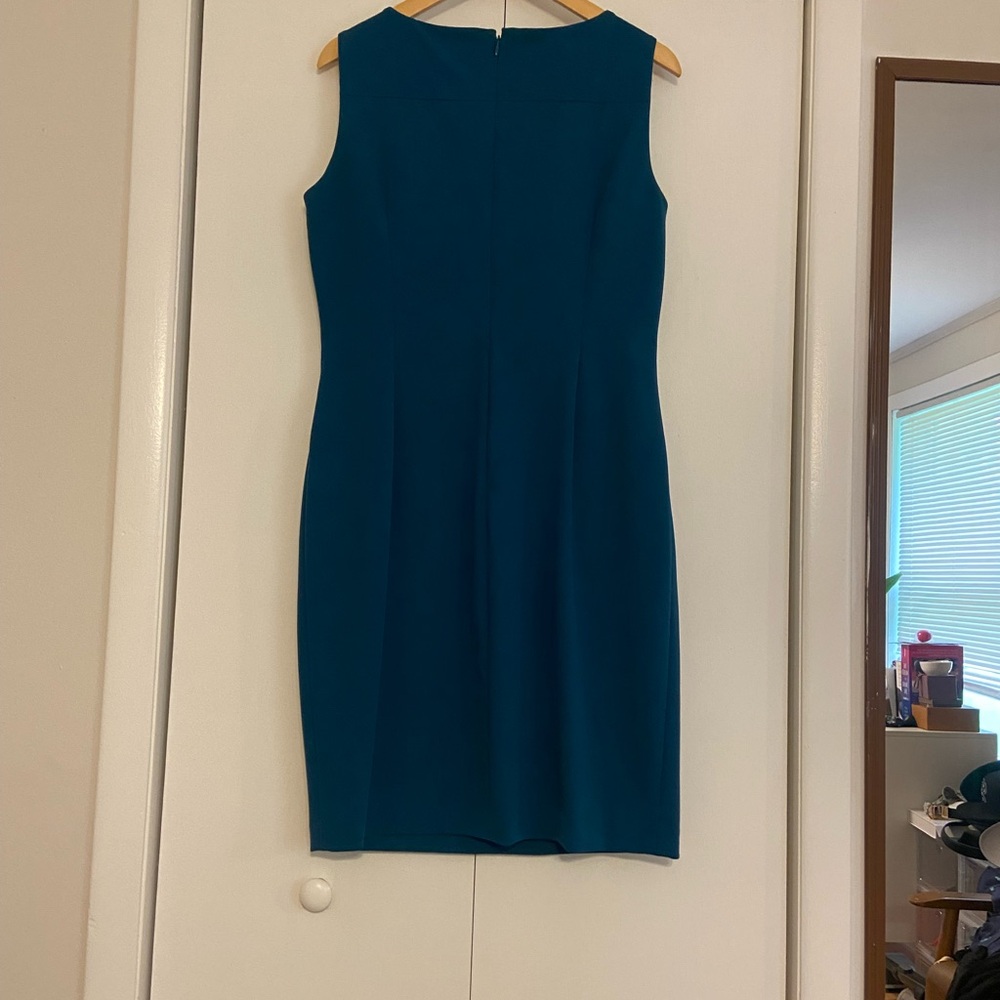 Calvin Klein Sleeveless Teal Sheath Dress - Classic Work-to-Evening Style